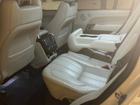 Used 2016 Land Rover Range Rover HSE image 6