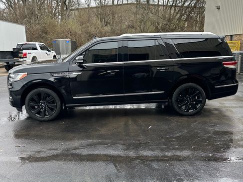 Used 2023 Lincoln Navigator L Reserve image 8