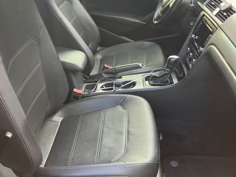 Used 2015 Volkswagen Passat TDI SE FWD image 14