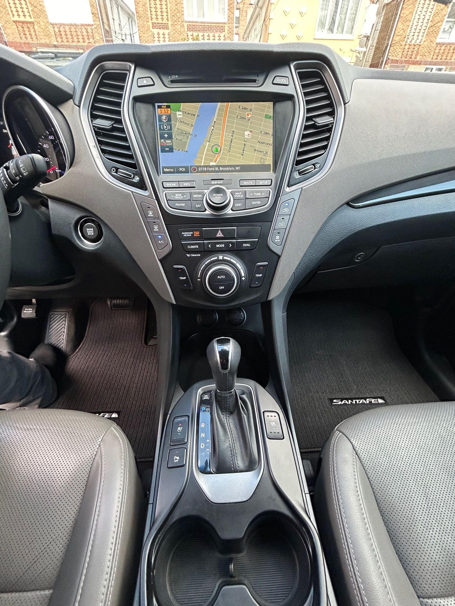 Used 2015 Hyundai Santa Fe Limited w/ Option Group 04 AWD/4WD image 17
