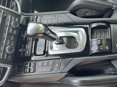 Used 2016 Porsche Cayenne Diesel image 19