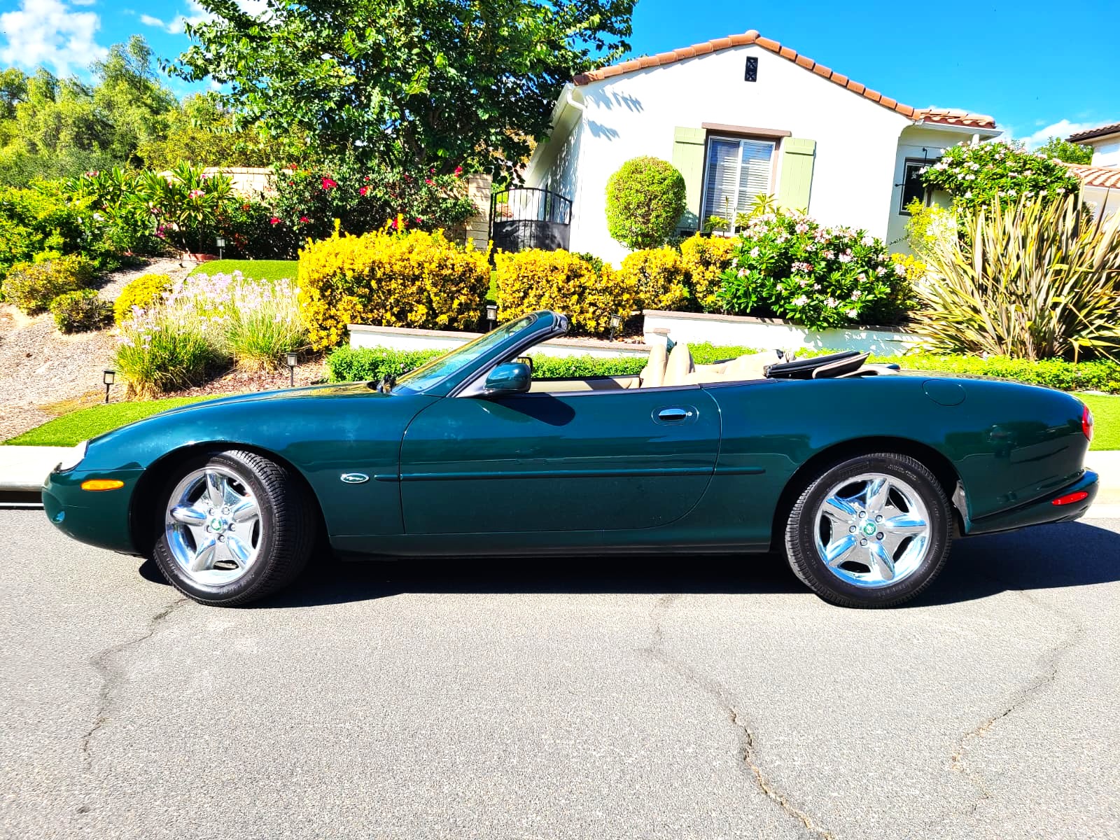 Used 1998 Jaguar XK8 Convertible RWD image 10