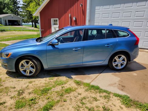 Used 2015 Volvo V60 T5 Premier Plus AWD/4WD image 9