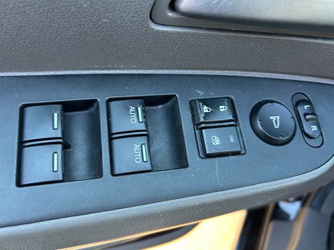 Used 2011 Honda Odyssey Touring image 12