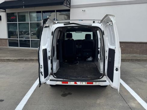 Used 2018 Nissan NV200 SV w/ Navigation Package FWD image 6