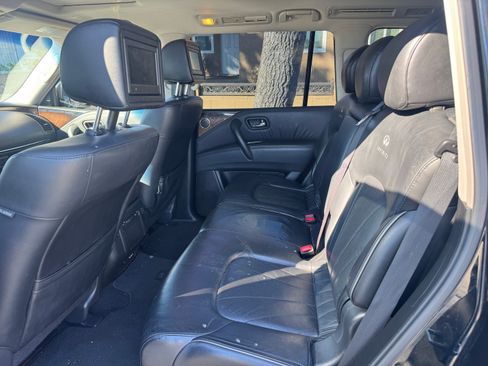 Used 2012 INFINITI QX56 2WD w/ Deluxe Touring Pkg image 10