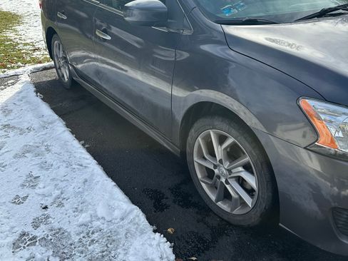 Used 2013 Nissan Sentra SR w/ Premium Pkg image 5