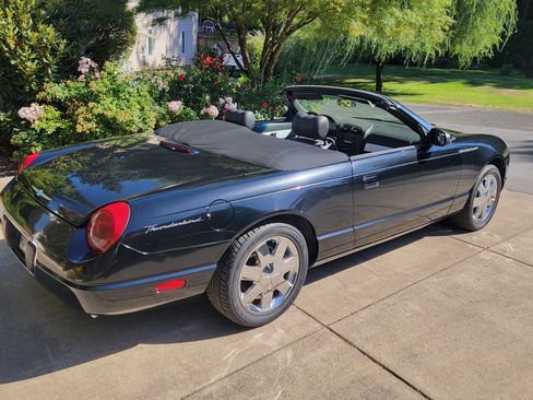 Used 2002 Ford Thunderbird image 22
