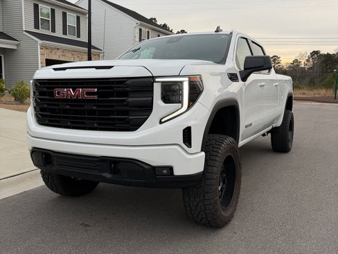 Used 2024 GMC Sierra 1500 Elevation image 4
