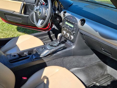 Used 2011 MAZDA MX-5 Miata Grand Touring w/ Premium Pkg image 26