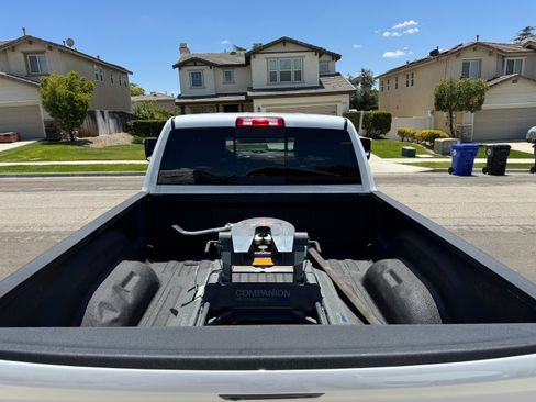 Used 2018 RAM 2500 Laramie w/ Sport Appearance Group AWD/4WD image 15