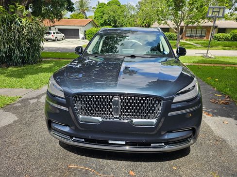 Used 2023 Lincoln Aviator Reserve w/ Equipment Group 201A RWD image 1