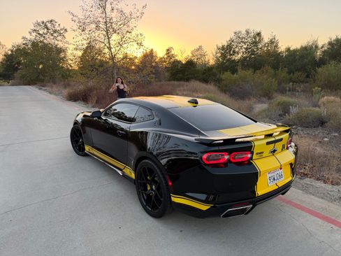 Used 2020 Chevrolet Camaro SS RWD image 5