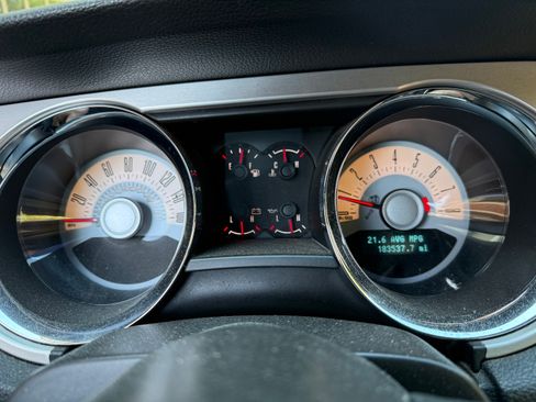 Used 2012 Ford Mustang Premium image 10