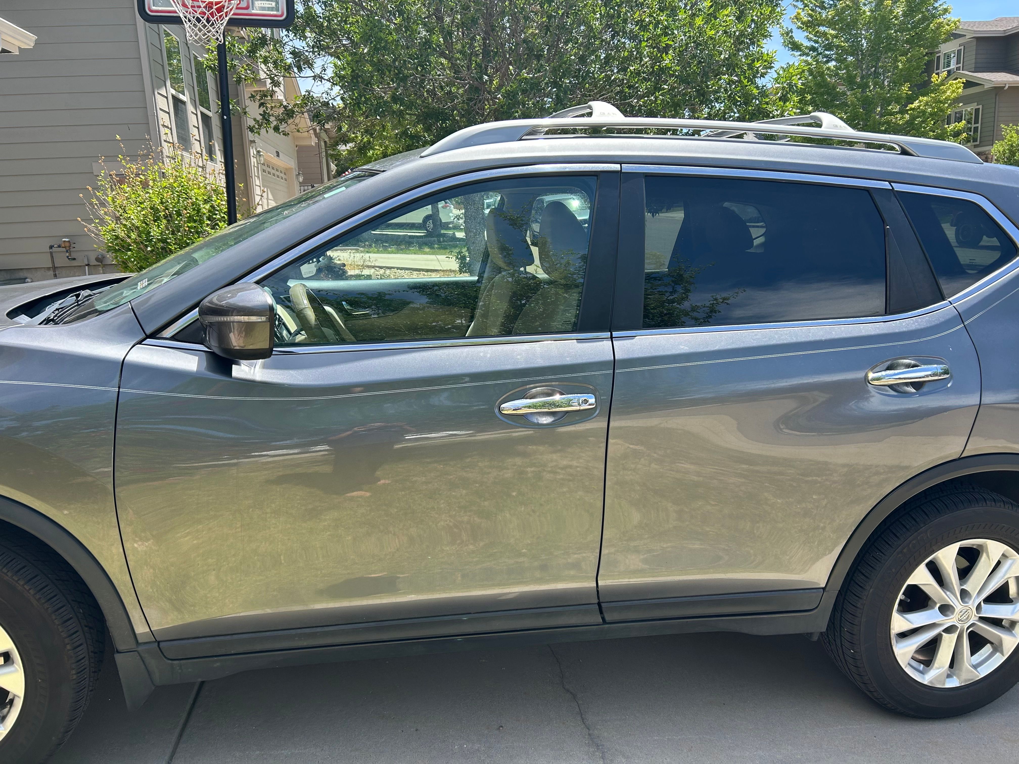 Used 2014 Nissan Rogue SV w/ SV Premium Package AWD/4WD image 9