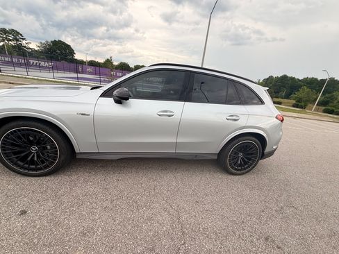 Used 2024 Mercedes-Benz GLC 43 AMG 4MATIC image 5