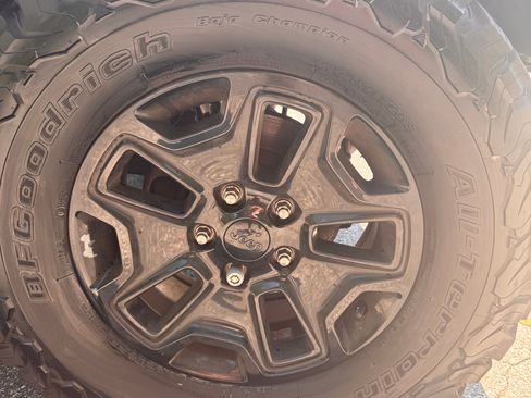 Used 2018 Jeep Wrangler Unlimited Sport AWD/4WD image 8