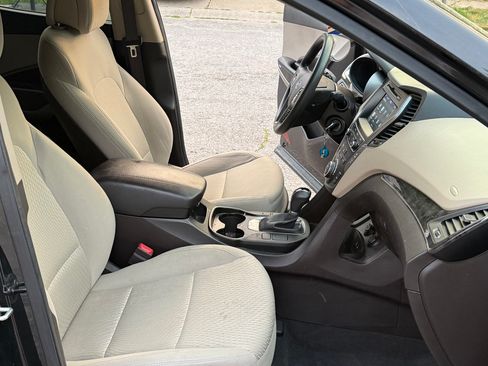 Used 2017 Hyundai Santa Fe Sport AWD/4WD image 16