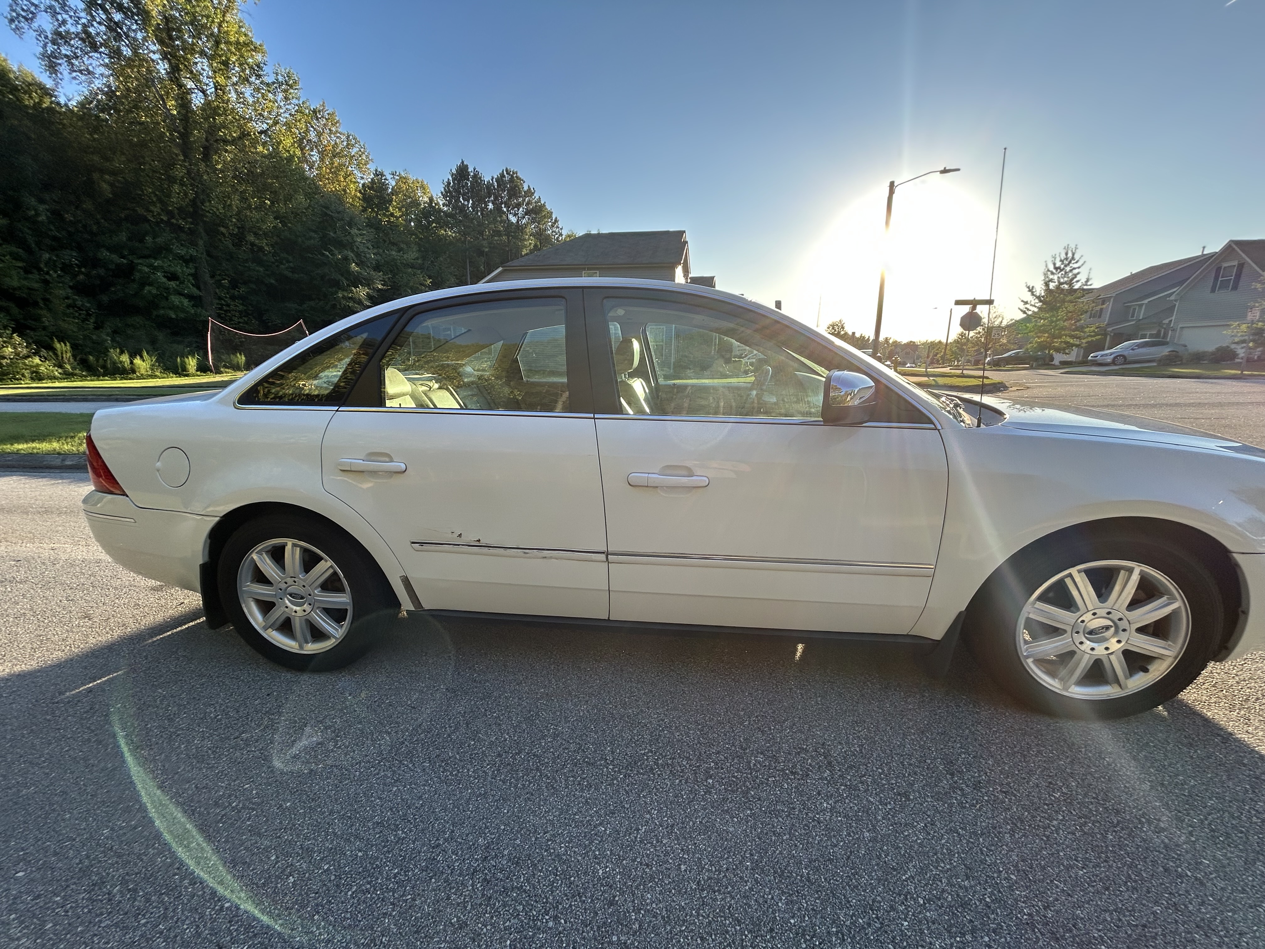 Used 2006 Ford Five Hundred Limited FWD image 8
