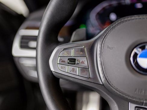 Used 2020 BMW 750i xDrive 750i xDrive Sedan 4D w/ Autobahn Package image 16