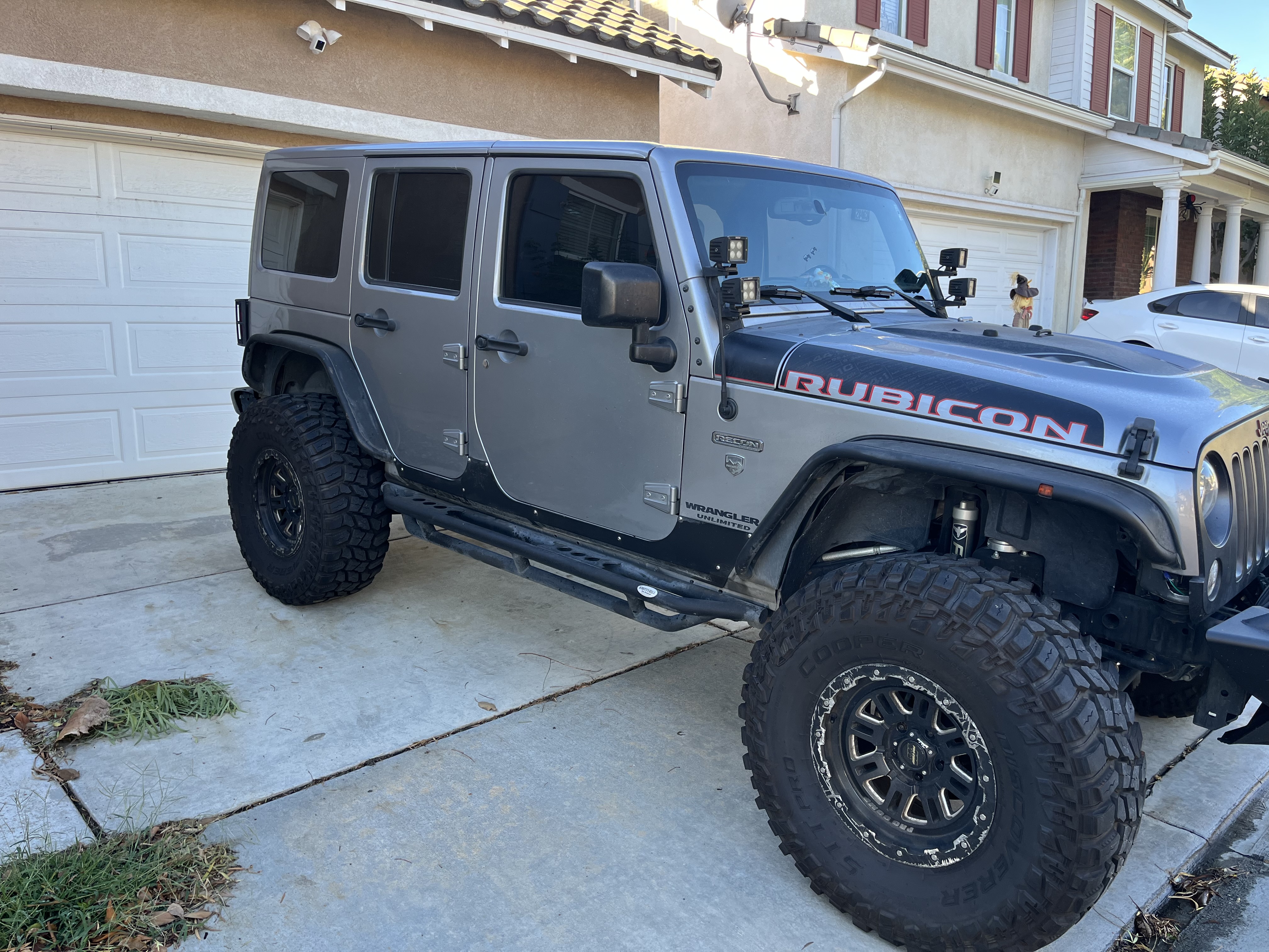 Used 2017 Jeep Wrangler Unlimited Rubicon AWD/4WD image 2