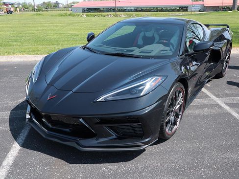 Used 2023 Chevrolet Corvette Stingray Premium Cpe w/ Z51 Performance Package RWD image 10