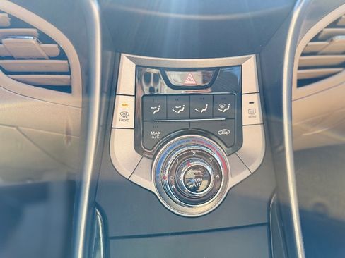 Used 2013 Hyundai Elantra GLS image 13