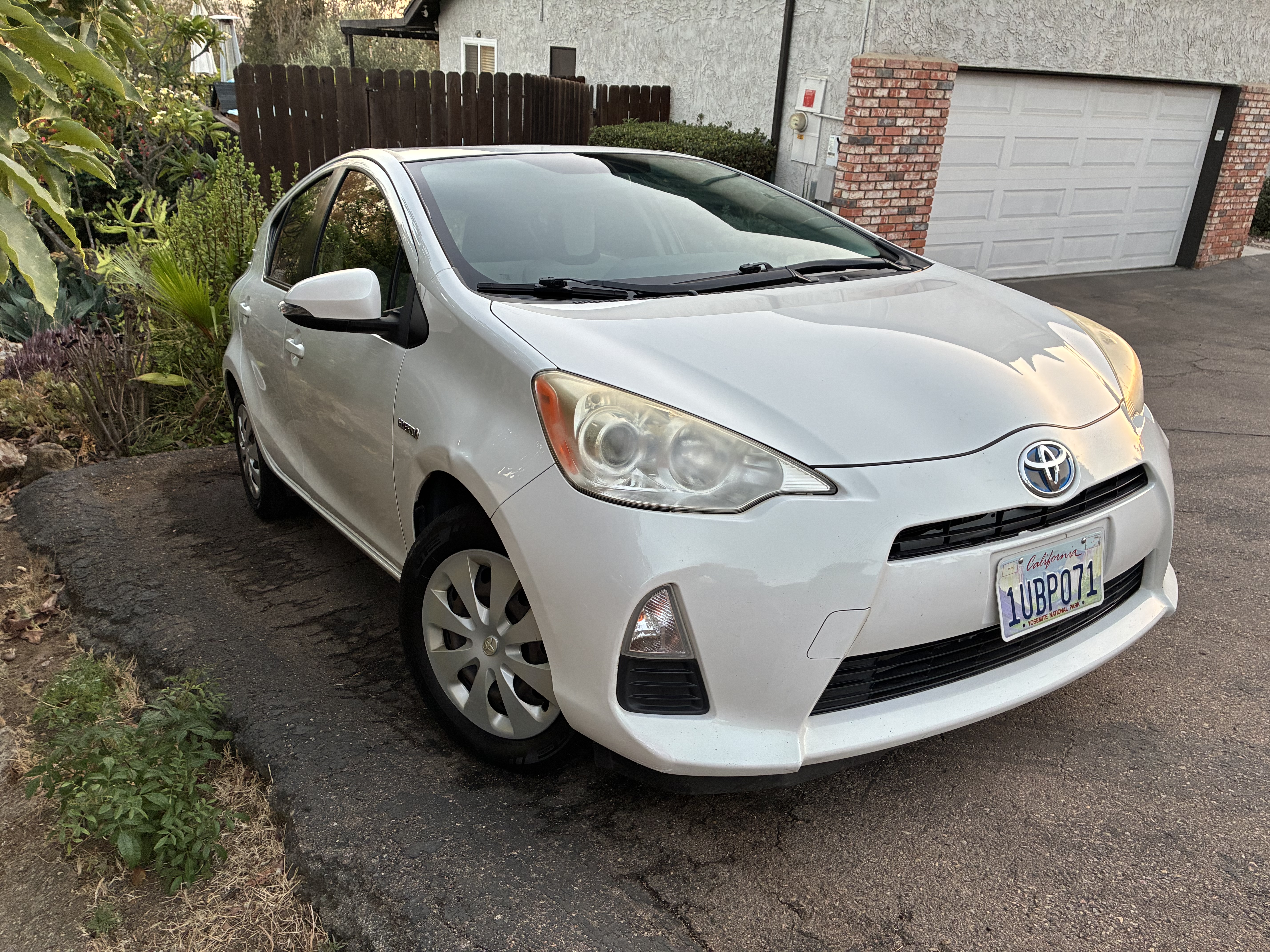 Used 2012 Toyota Prius C One FWD image 5
