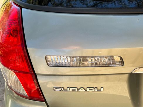 Used 2009 Subaru Outback 2.5i Limited image 6