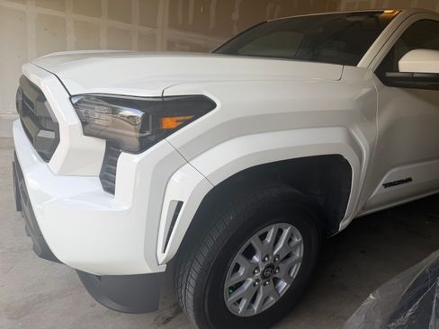 Used 2026 Toyota Tacoma SR5 AWD/4WD image 13