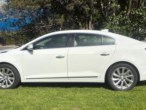 Used 2016 Buick LaCrosse Leather image 2