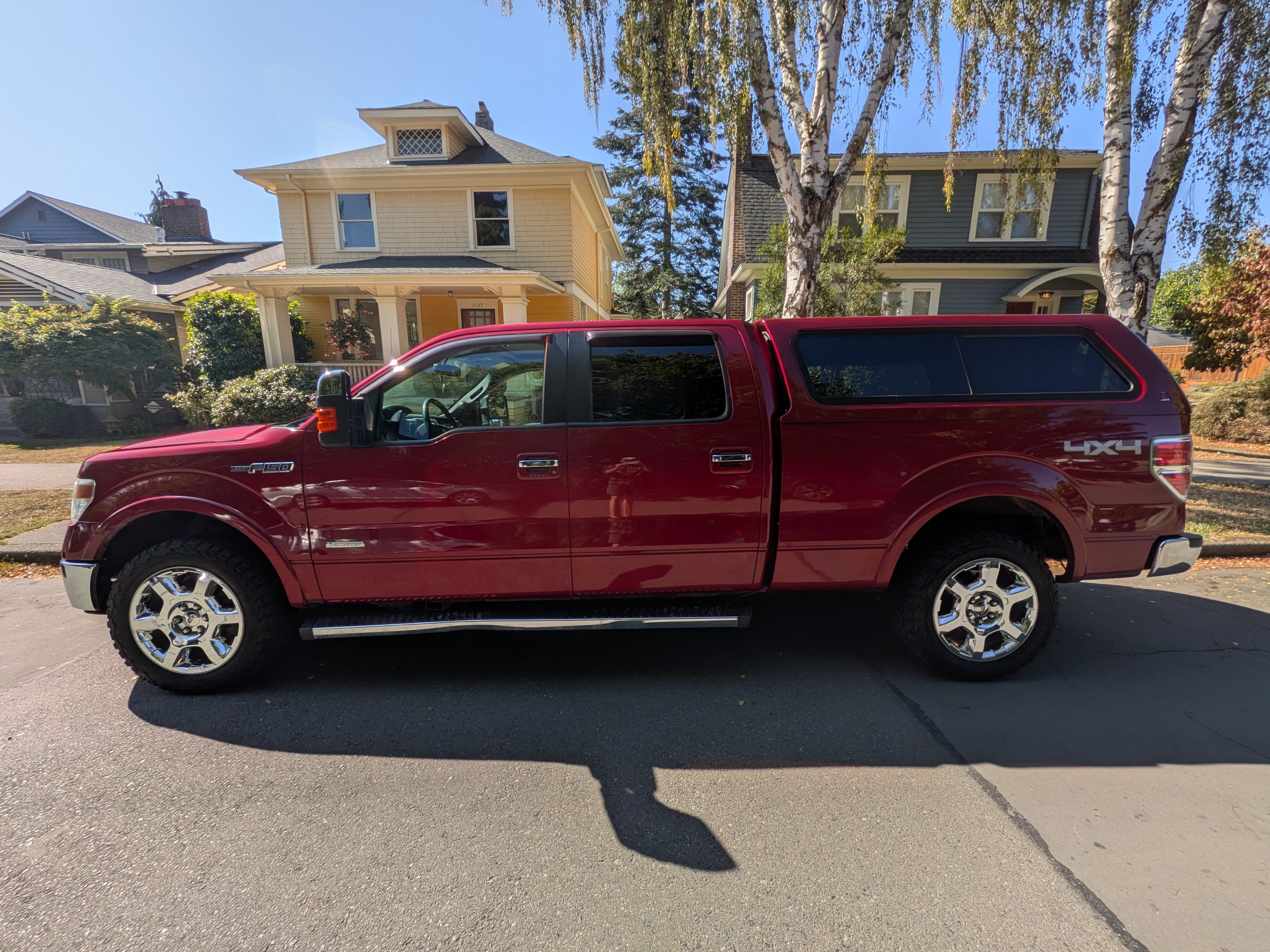 Used 2014 Ford F150 Lariat w/ Equipment Group 502A Luxury AWD/4WD image 2