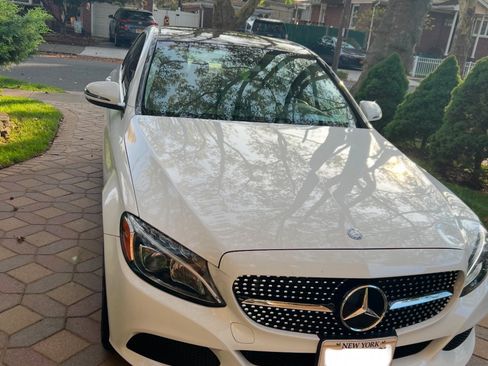 Used 2017 Mercedes-Benz C 300 4MATIC Sedan image 6