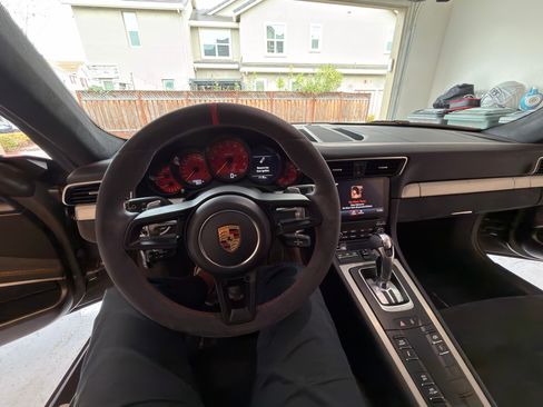 Used 2018 Porsche 911 GT3 RWD image 4