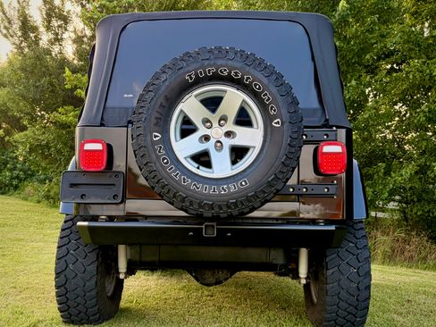 Used 2001 Jeep Wrangler Sahara AWD/4WD image 16