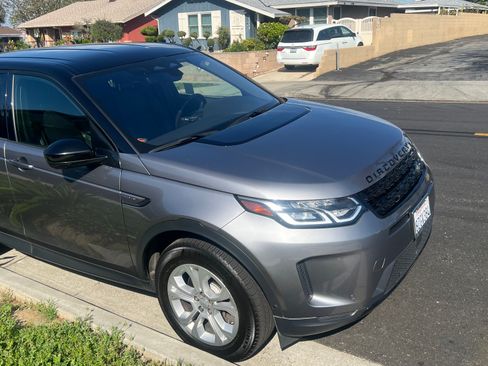 Used 2021 Land Rover Discovery Sport S image 4