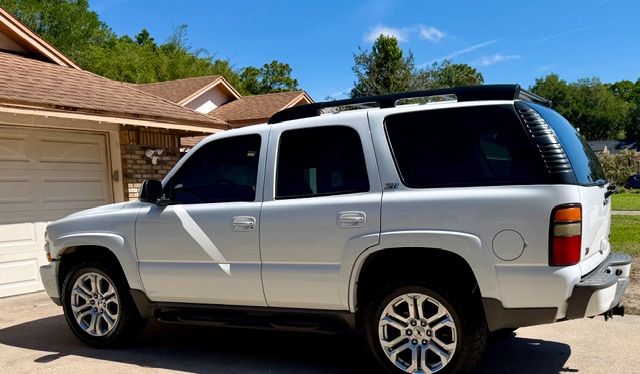 Used 2004 Chevrolet Tahoe Z71 w/ Z71 Preferred Equipment Group AWD/4WD image 4