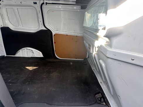 Used 2019 Ford Transit Connect XL image 8
