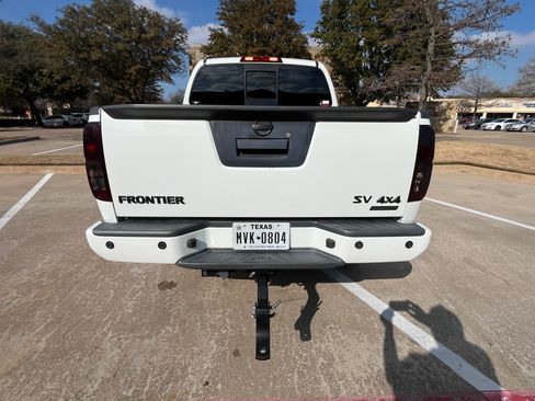 Used 2019 Nissan Frontier SV w/ Value Truck Package image 5