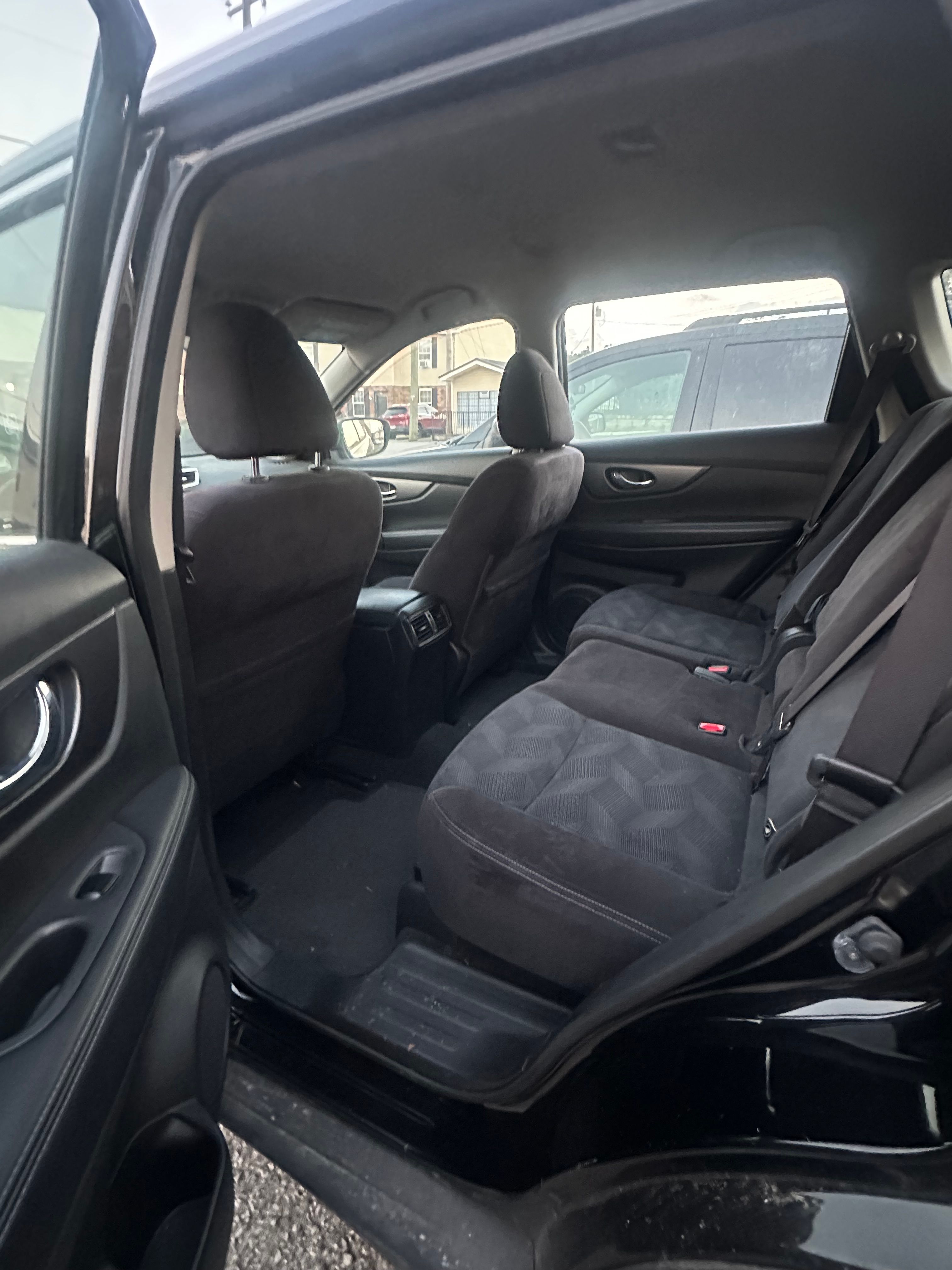 Used 2016 Nissan Rogue S AWD/4WD image 14