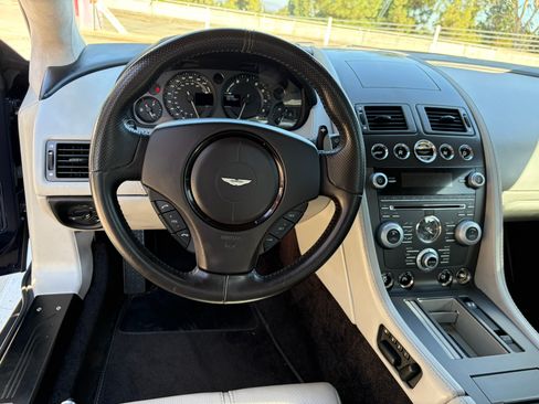 Used 2015 Aston Martin V8 Vantage GT image 18