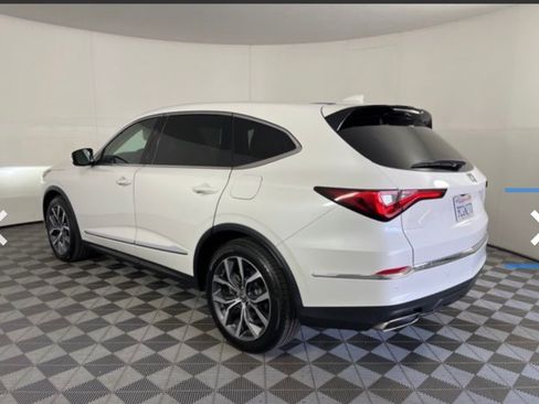 Used 2022 Acura MDX w/ Technology Package FWD image 1
