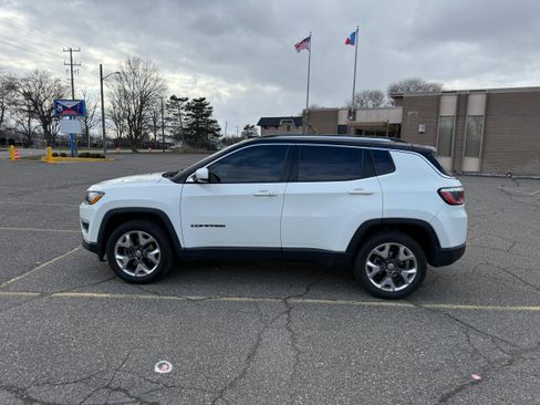 Used 2018 Jeep Compass Limited w/ Navigation Group AWD/4WD image 14