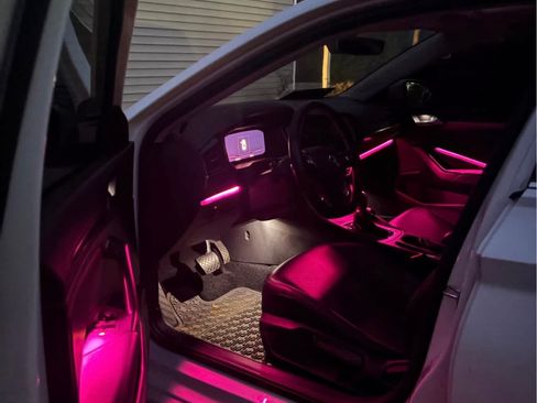 Used 2019 Volkswagen Jetta SEL w/ Cold Weather Package FWD image 6