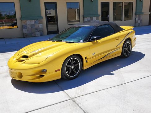 Used 2002 Pontiac Firebird Trans Am image 12