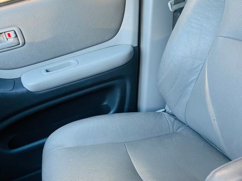 Used 2004 Toyota Highlander 2WD V6 image 16