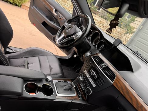 Used 2012 Mercedes-Benz C 350 4MATIC Coupe image 10