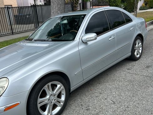 Used 2006 Mercedes-Benz E 350 Sedan image 6