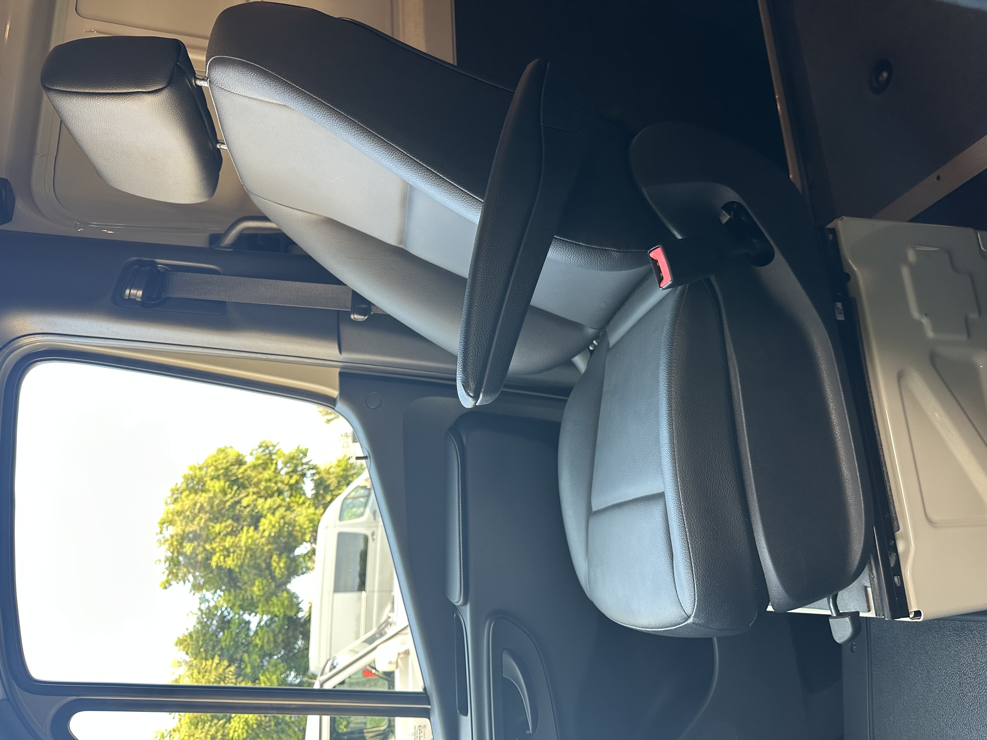 Used 2023 Mercedes-Benz Sprinter 2500 image 14