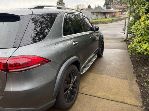 Used 2020 Mercedes-Benz GLE 450 450 4MATIC Sport Utility 4D image 5